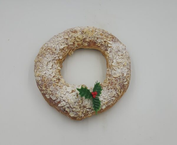 Roomboter Amandelkerstkrans (decoratie met Amandelschaafsel)